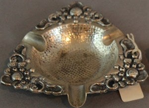 Image description is not available for DU1967.366.4